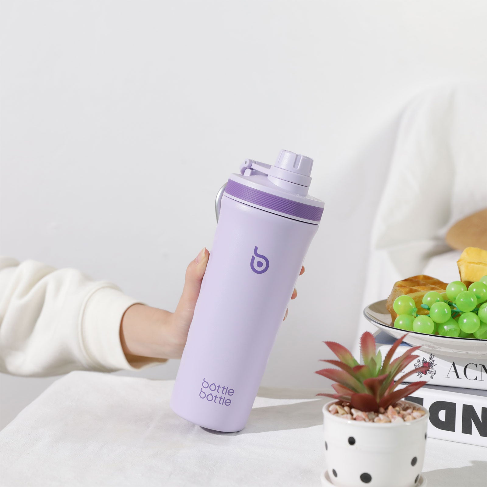 26 oz Insulated Shaker Bottle Insulated Water Bottle for Men and Women Protein Shaker for Gym Water Cup