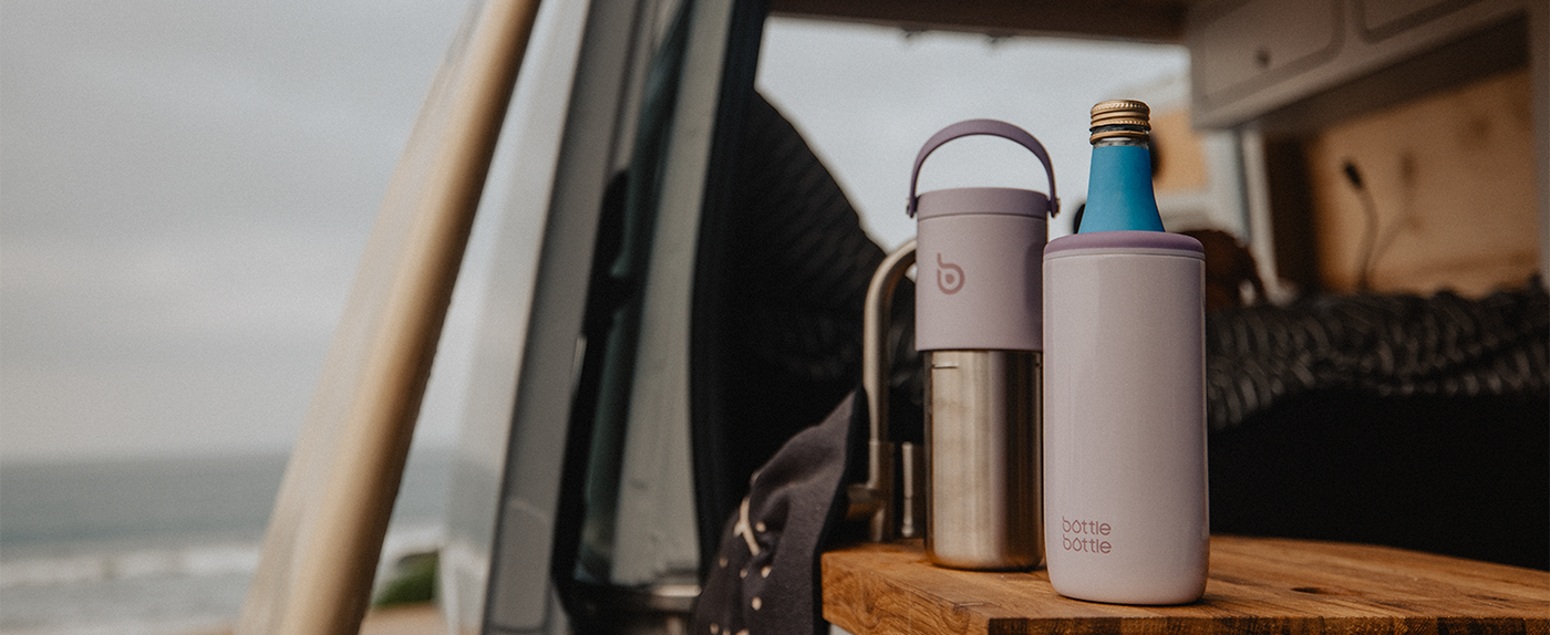 Insulated Water Bottle 24 oz with Handle and Flip Tops Lids Stainless Steel Water Bottle Push Button Lid Leak proof Portable for Running Travel Sports Hiking