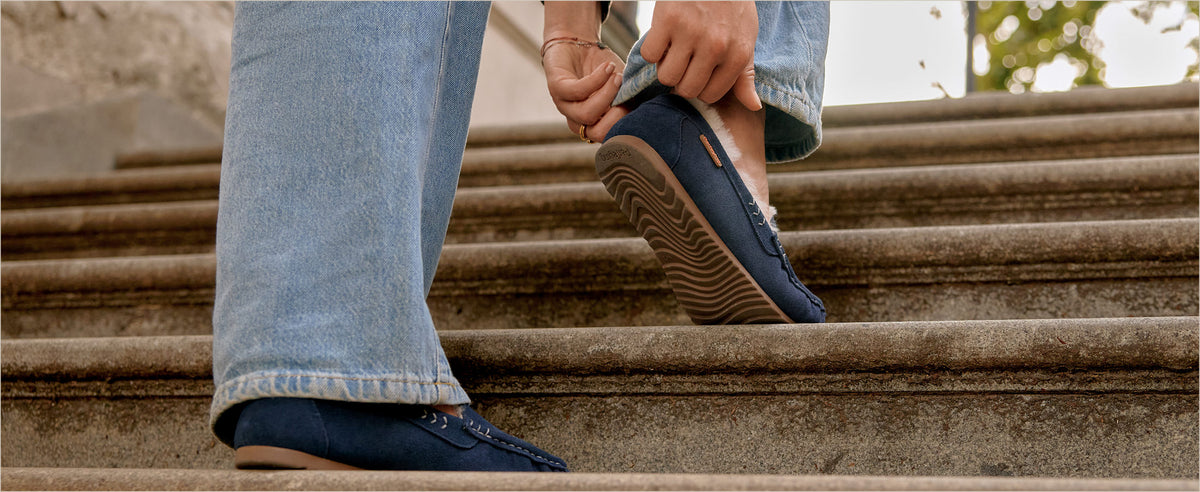 PARFEYING Women's Australian Sheepskin Moccasin Slip-On Slippers