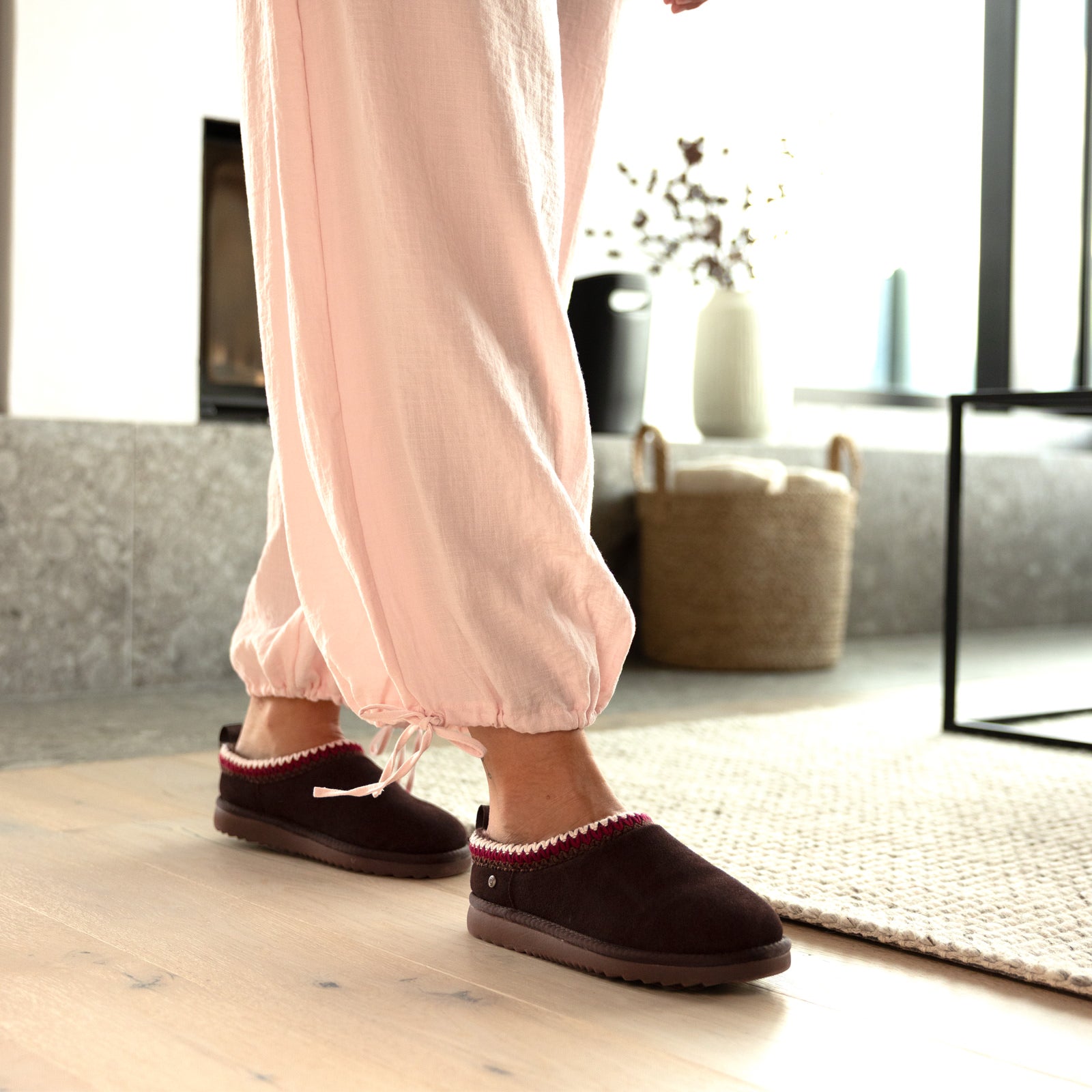 PARFEYING Women's Australian Sheepskin Suede Slip-On Clog Slippers
